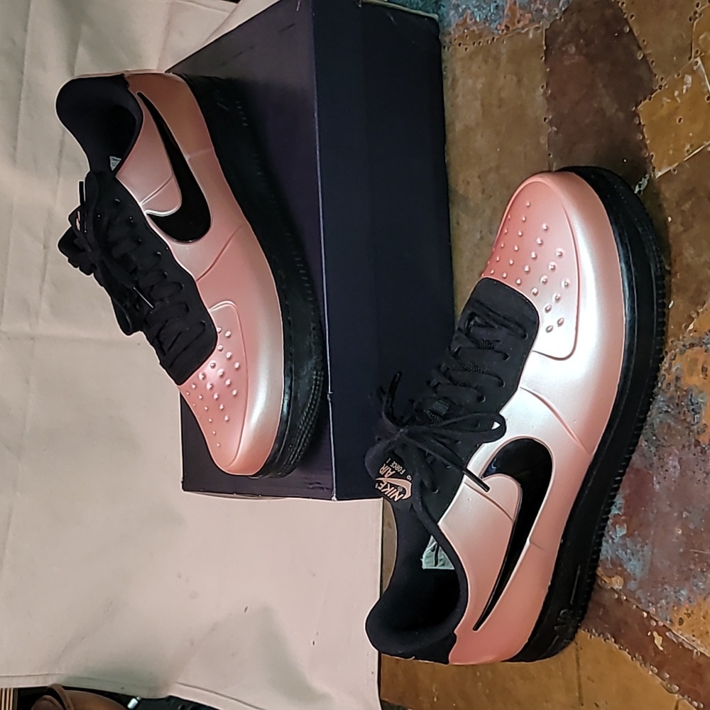 Nike. Air Force One. Foamposite Pro Coral Stardust. Worn once. Me…